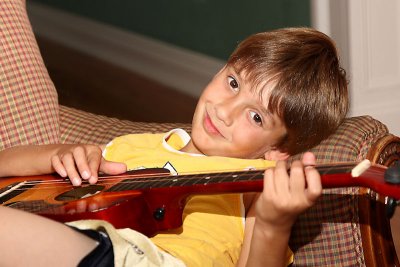 Jackson chillin' with the guitar
