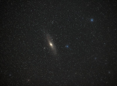 2011-08-05 04:12 - M31 - Andromeda nebula - enhanced