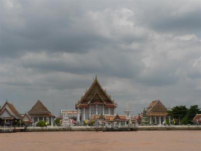 not sure what's the temple/palace over there