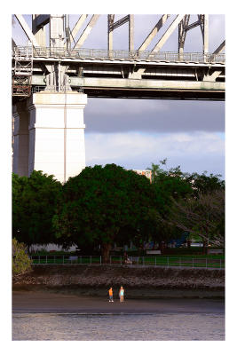 Story Bridge. Brisbane. The human dimension