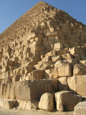 Pyramid of Khufu (More than 4570 Years old)