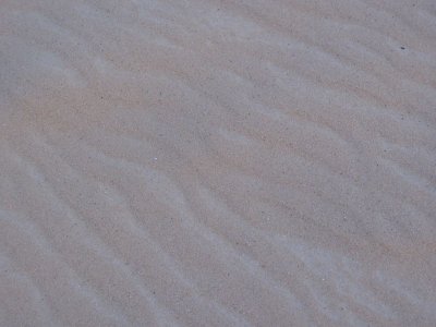 Color Pattern on the Sand Surface