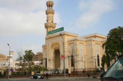 8812 Mosque on Al Uruba Road.jpg