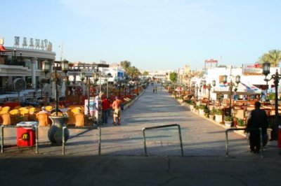 9343 King of Bahrain St Naama.jpg