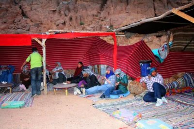 9519 Tea in Bedouin settlement.jpg