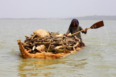 0438 Boat man Lake Tana.jpg