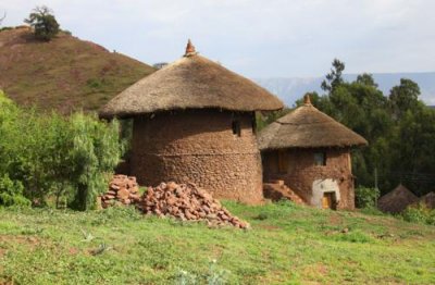 1405 Old Lalibela Houses.jpg