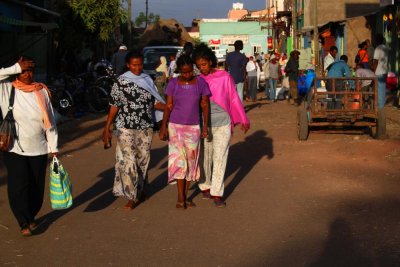 0326 Women Bahir Dar.jpg