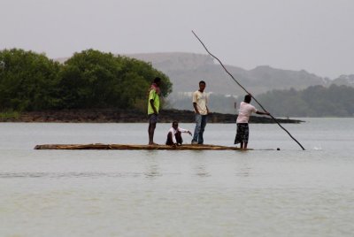 0463 Raft on Lake Tana.jpg