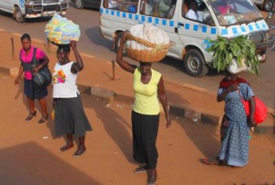 4106 Market women Kampala.jpg