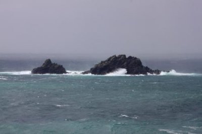 9786 Rocks off Cape Cornwall.jpg