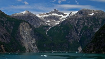 Entering Tracy Arm S-Curves