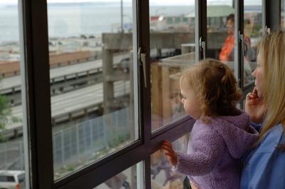 5.07.06 :: Woman & Child - Pike Street Market