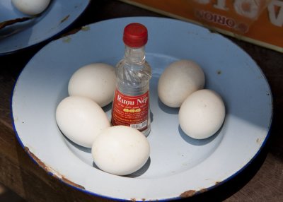 Den Va - Eggs and Rice Wine