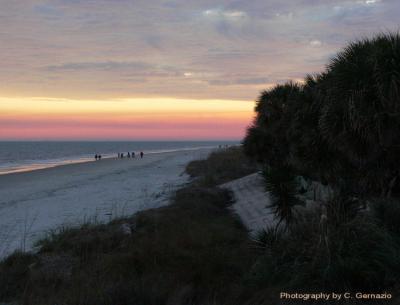 g4/84/643384/3/59397840.HiltonHeadSunset.jpg