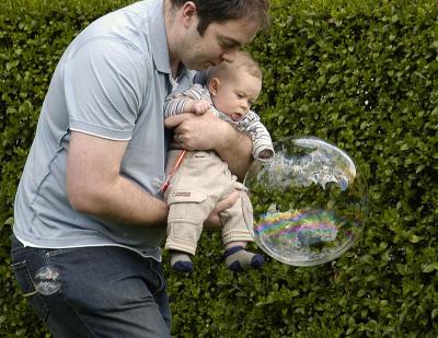 4 months old and Alex's very first bubble!