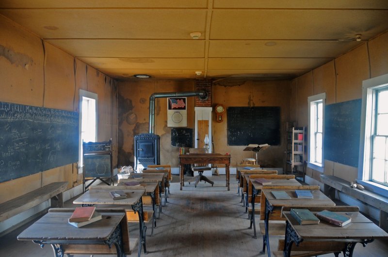 South Pass WY School.jpg
