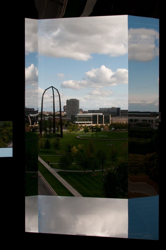 Minneapolis MN Guthrie Theater.jpg