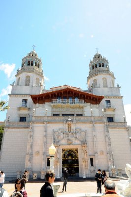 DSC_7417 Hearst Castle Entrance.jpg