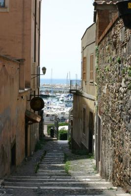 Walkway To Harbour