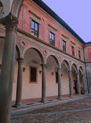 Gubbio, Palais Ducal.jpg