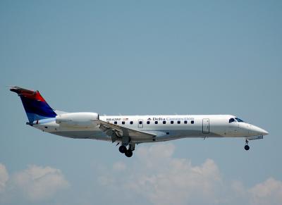 N842RP Delta Connection Embraer ERJ-135