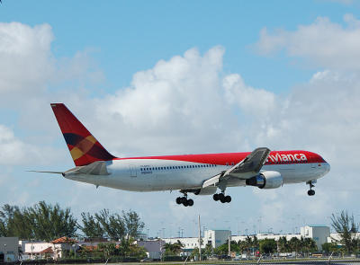 N984AN Avianca Boeing 767 landing at MIA