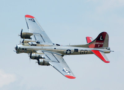 B-17 Bomber (N3193G)