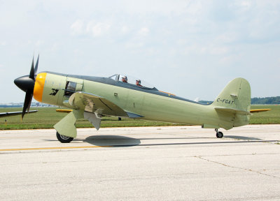 Hawker Sea Fury T20  (C-FGAT)