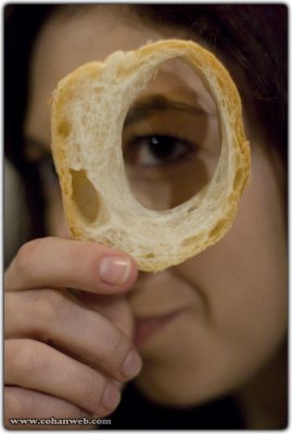 Eye want some bread