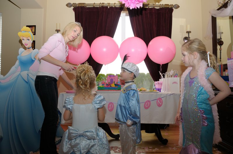 Cutting the cake