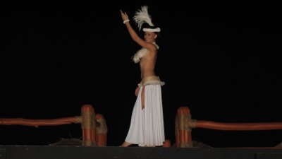 More luau entertainment