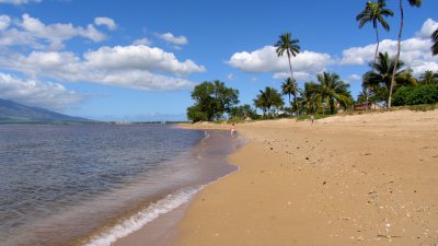 The beach oceanside behind our Maui Schooner timeshare