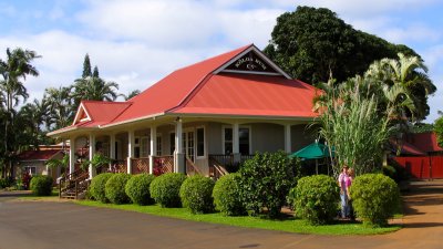 The centerpiece of Kilohana Plantation is the historic Gaylord Wilcox mansion built in 1935 by Gaylord Parke Wilcox