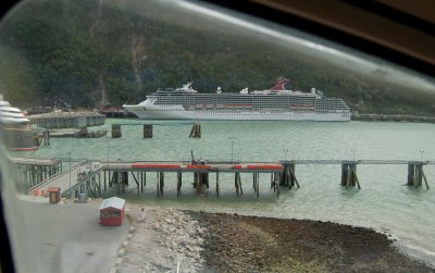 Ship seen from helicopter.jpg