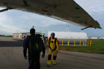 Dave's AFF Skydive 019.JPG