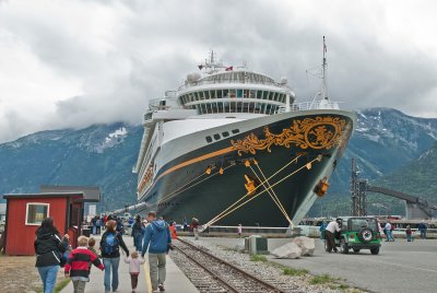 Disney Wonder docked at Skagway 2.jpg