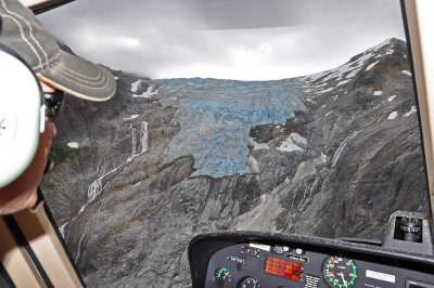 Glacier in the mountains near Skagway 2.jpg