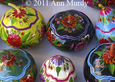 Painted gourds from Olinal