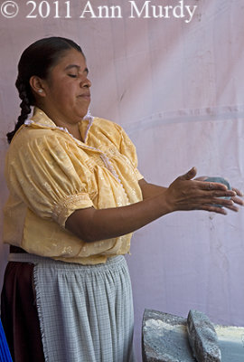 Making 2-tone tortillas