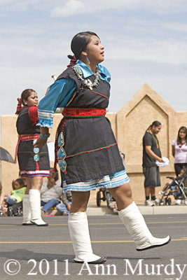 Girls in Parade