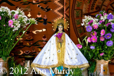 Altar con La Virgen de  Juquila