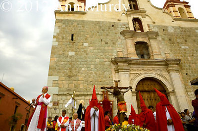 The Archbishop addressing the crowd