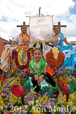 Processional float with China Oaxaqueas