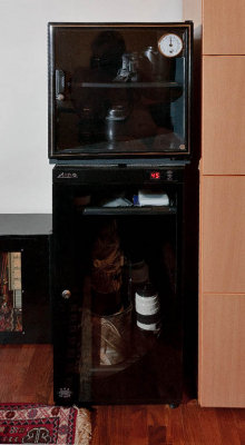 Dry cabinet 2.jpg