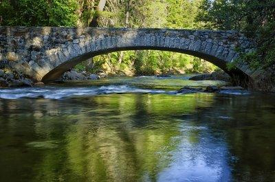 Yosemite - Stone bridge over Mercer River