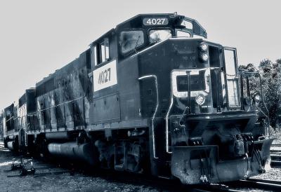 05 21 06, Old Train, Radiant filter, Nikon D50, Tamron 28-300.jpg
