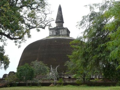 Huge Dagoba