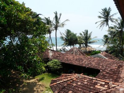Sri Gemunu Beach Resort
