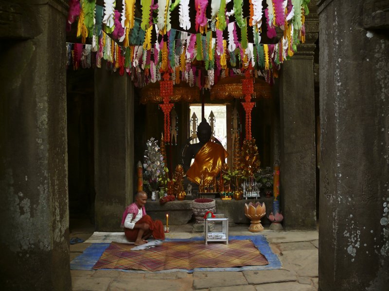 Buddhist nun.jpg